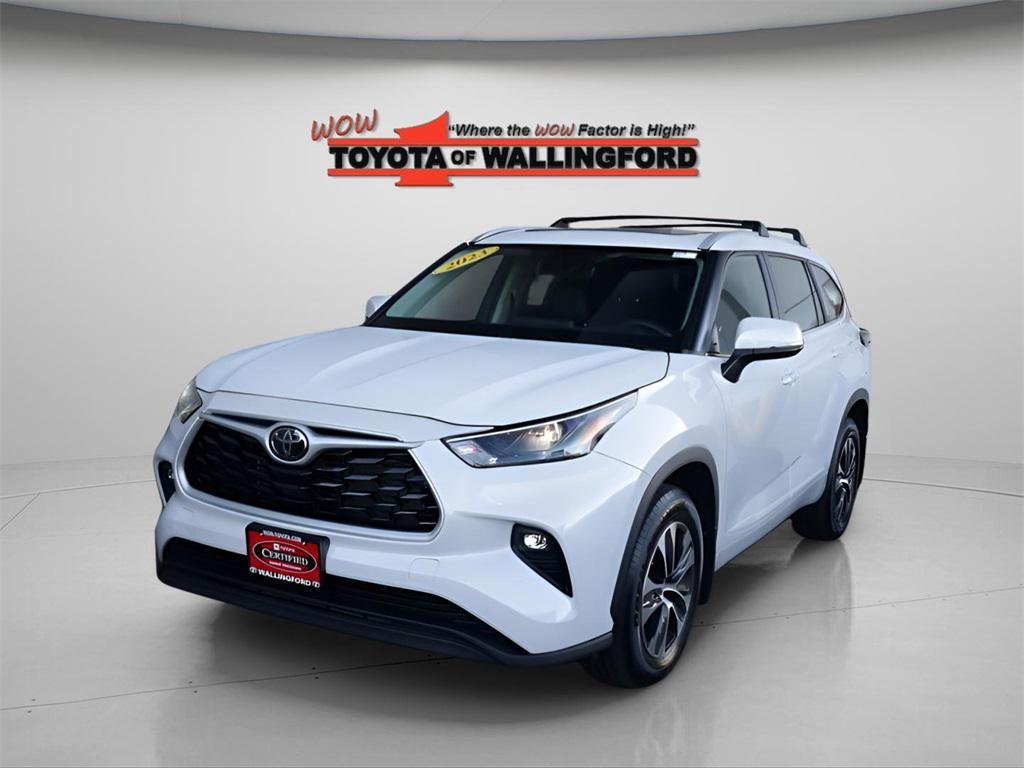 used 2023 Toyota Highlander car, priced at $37,925
