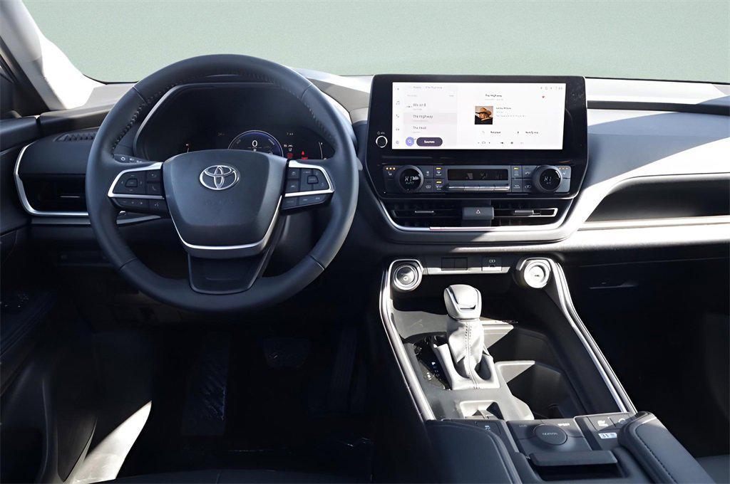 new 2026 Toyota Highlander Hybrid car, priced at $49,663