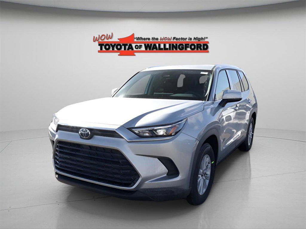 new 2026 Toyota Highlander Hybrid car, priced at $49,663