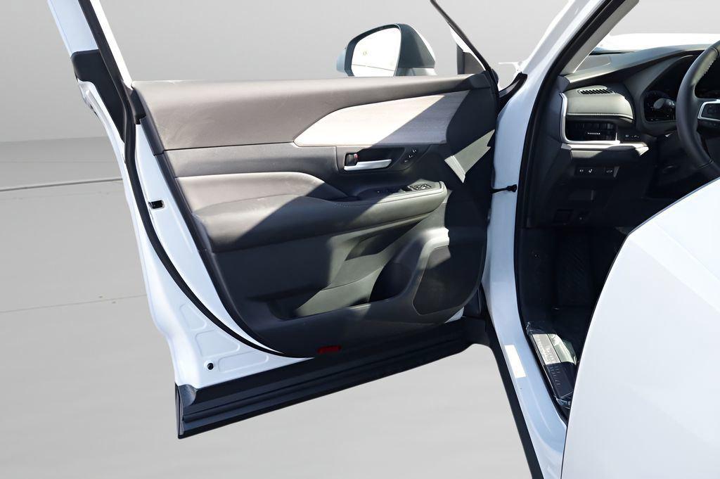 new 2026 Toyota Grand Highlander car, priced at $57,308