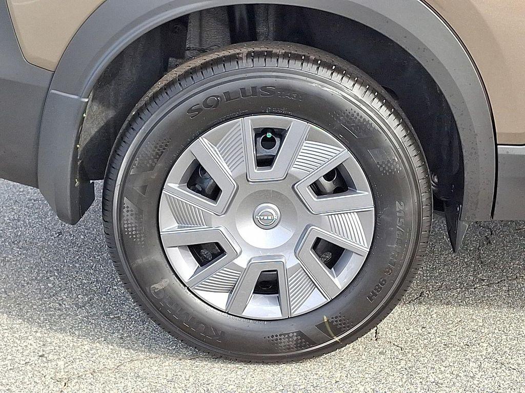 new 2026 Nissan Kicks car, priced at $23,713