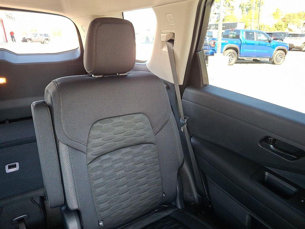 new 2025 Nissan Pathfinder car, priced at $41,679