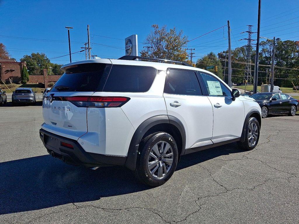 new 2025 Nissan Pathfinder car, priced at $41,679