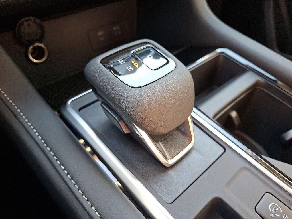 new 2025 Nissan Pathfinder car, priced at $41,679