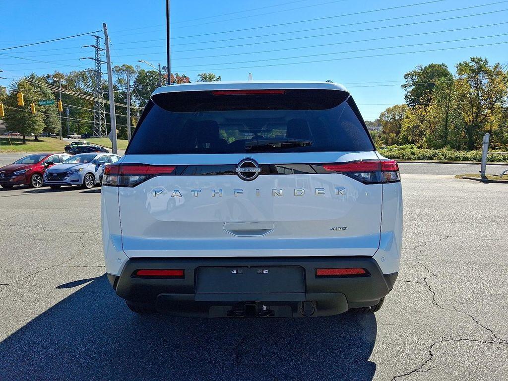 new 2025 Nissan Pathfinder car, priced at $41,679
