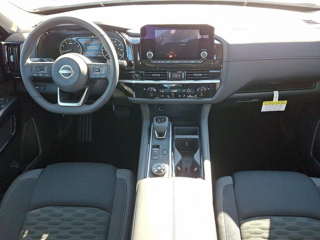 new 2025 Nissan Pathfinder car, priced at $41,679