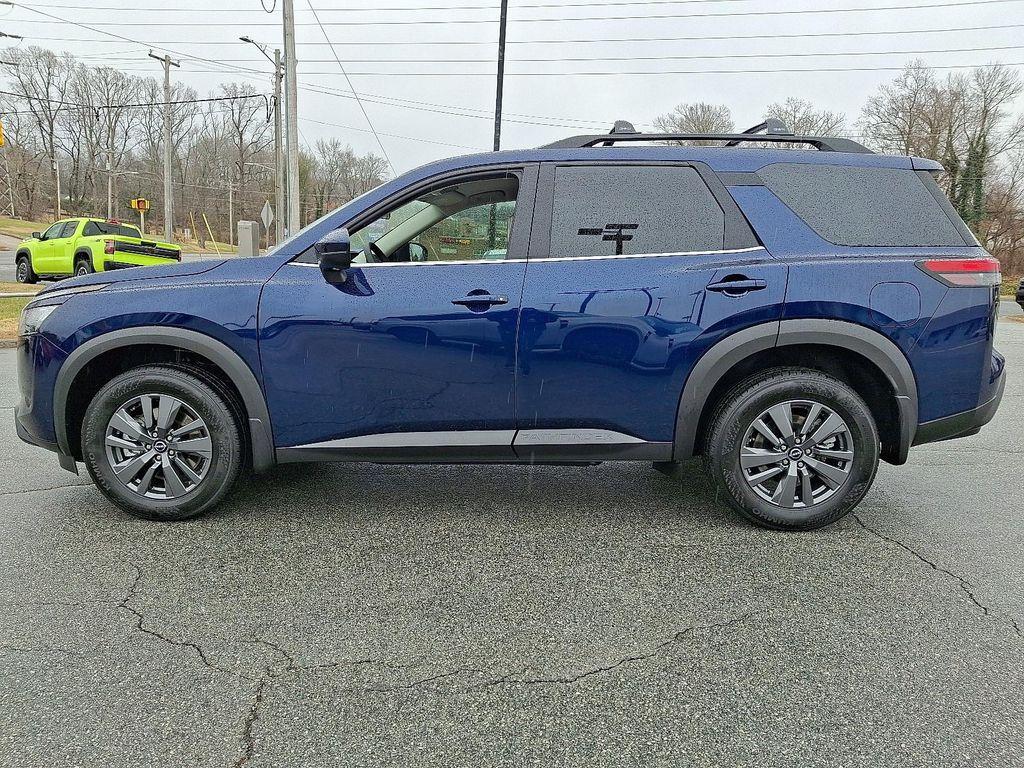 new 2025 Nissan Pathfinder car, priced at $40,572