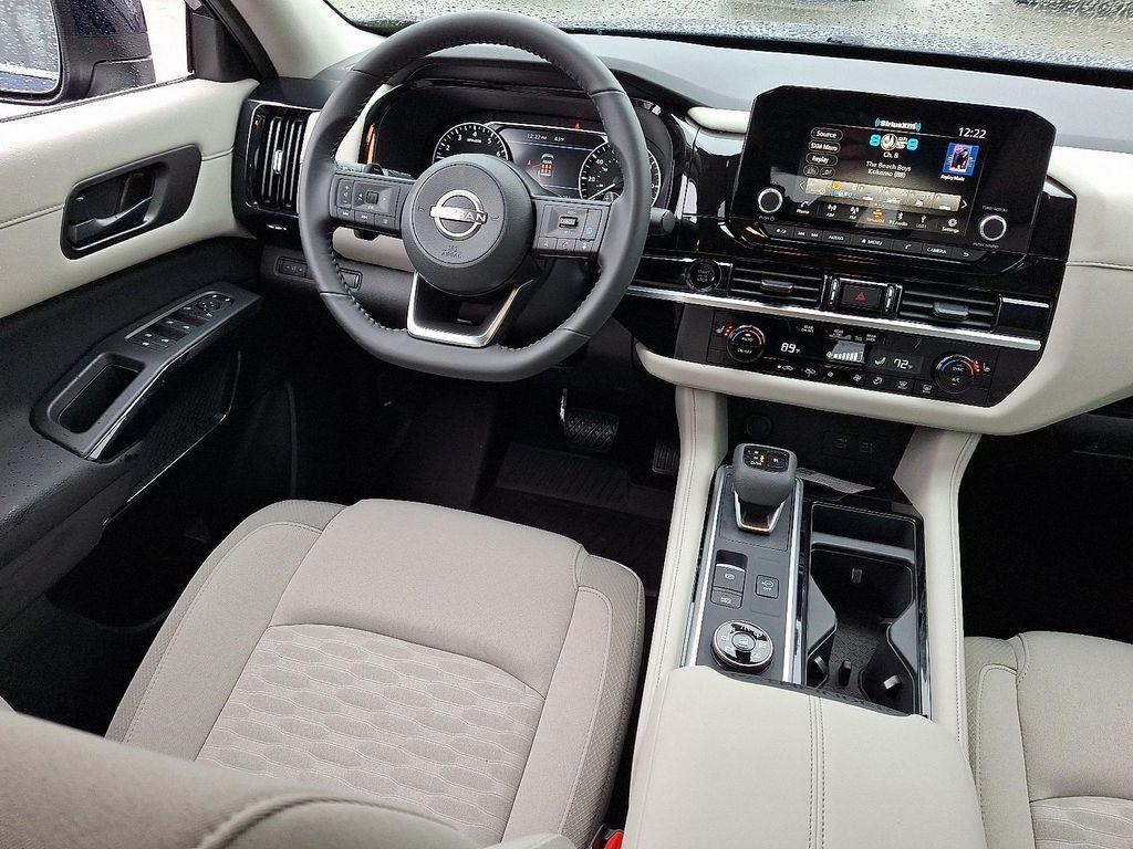new 2025 Nissan Pathfinder car, priced at $40,572