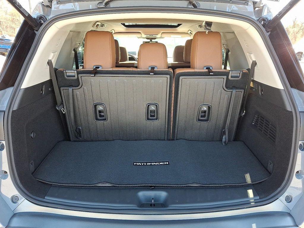 new 2026 Nissan Pathfinder car, priced at $51,979