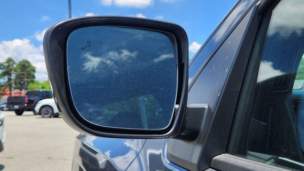 new 2026 Nissan Frontier car, priced at $38,509
