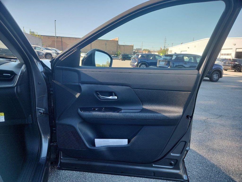 new 2027 Nissan Kicks car, priced at $29,217