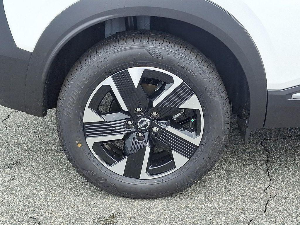 new 2025 Nissan Kicks car, priced at $25,379