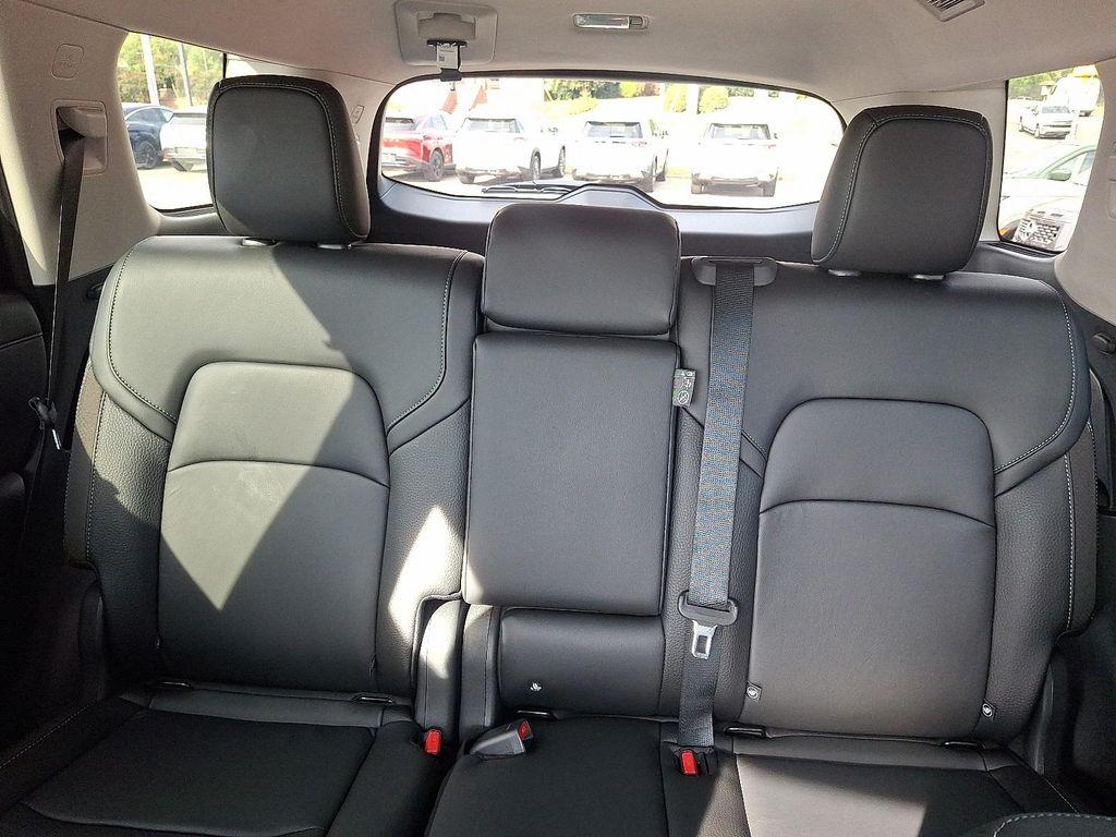 new 2025 Nissan Pathfinder car, priced at $39,979