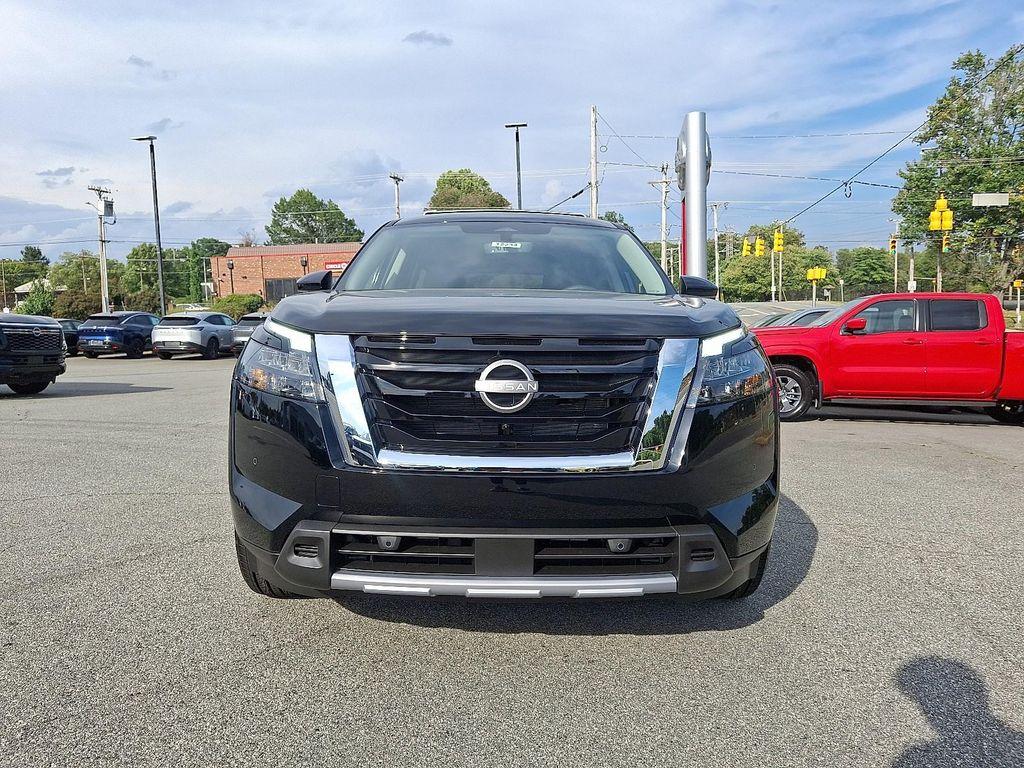 new 2025 Nissan Pathfinder car, priced at $39,979