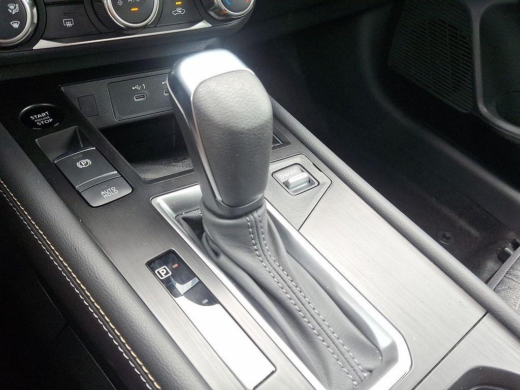 new 2025 Nissan Kicks car, priced at $26,579