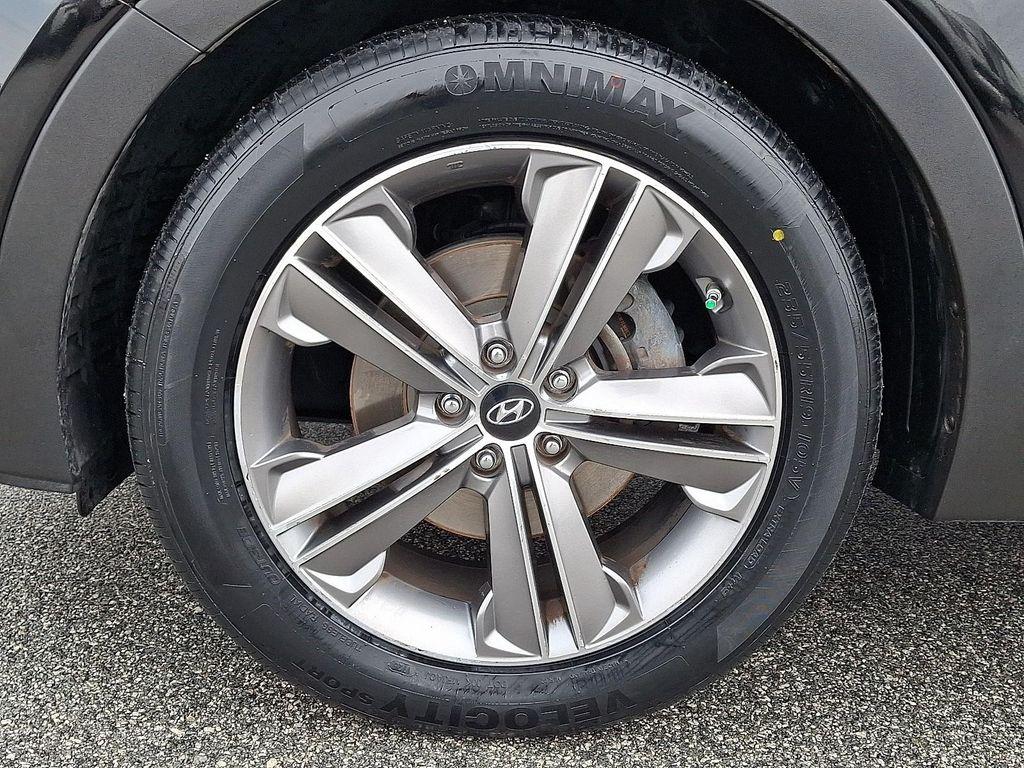 used 2016 Hyundai Santa Fe car, priced at $11,995