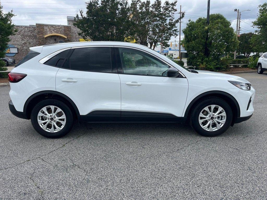 used 2024 Ford Escape car, priced at $25,278
