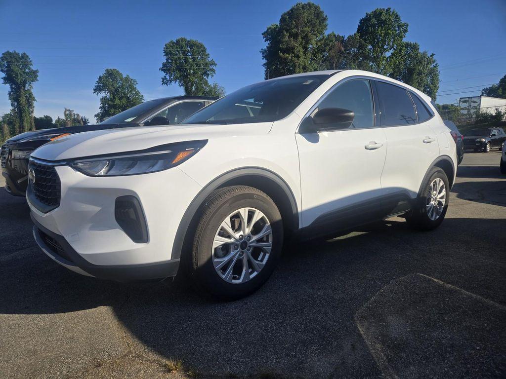 used 2024 Ford Escape car, priced at $25,794