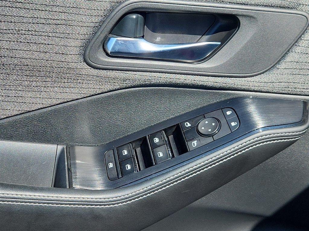 used 2023 Nissan Rogue car, priced at $24,669