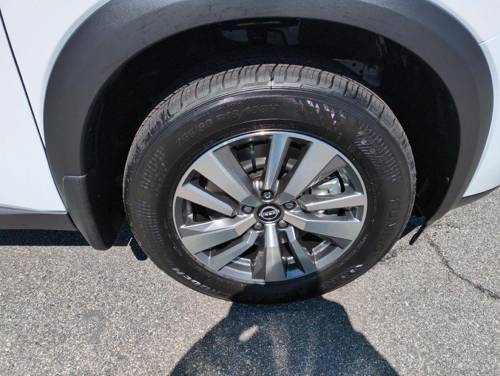 new 2026 Nissan Pathfinder car, priced at $44,258