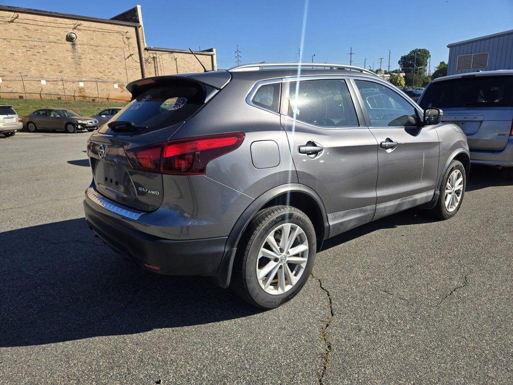 used 2017 Nissan Rogue Sport car