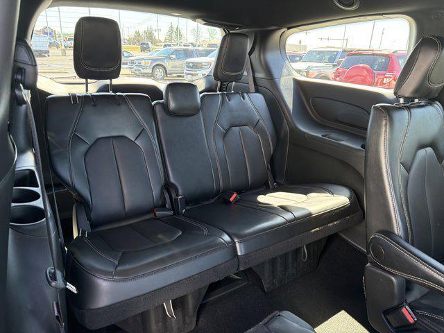 used 2025 Chrysler Pacifica car, priced at $30,679
