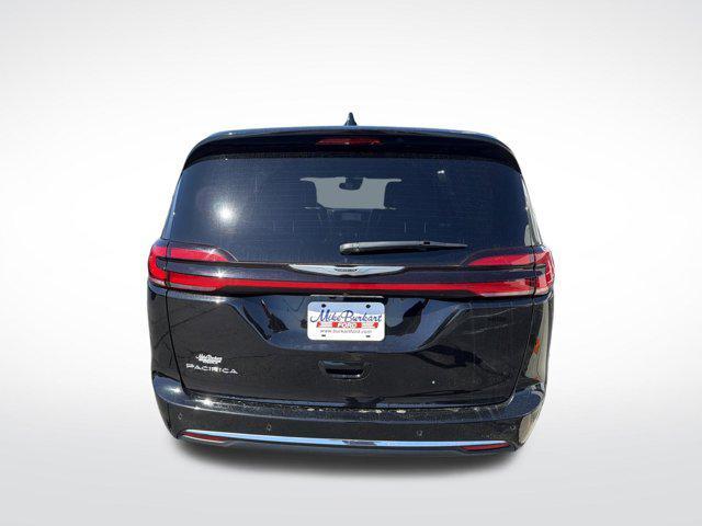 used 2025 Chrysler Pacifica car, priced at $30,679