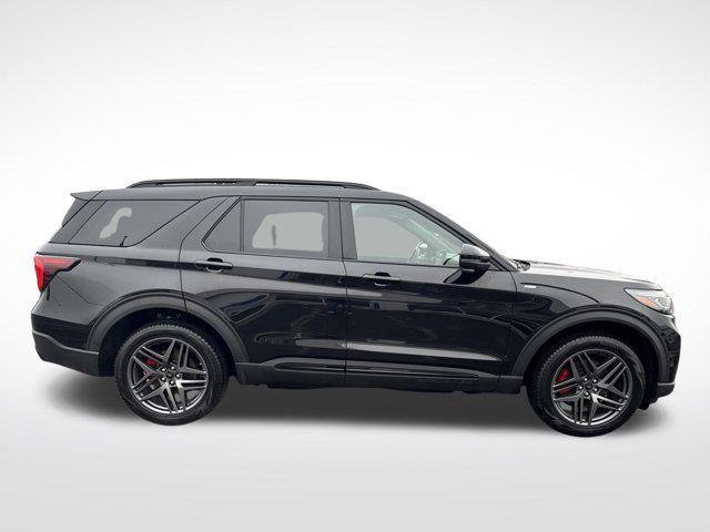 used 2025 Ford Explorer car, priced at $40,661