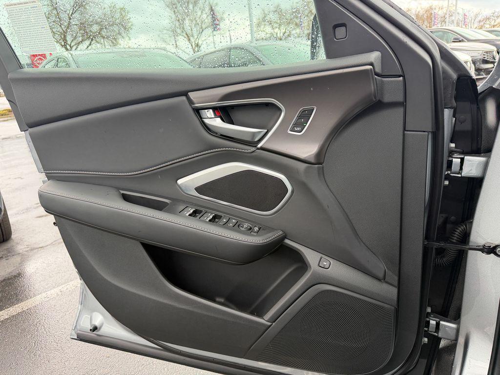 new 2026 Acura RDX car, priced at $44,200