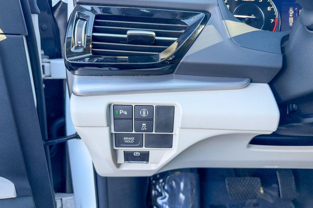 new 2026 Acura RDX car, priced at $47,400