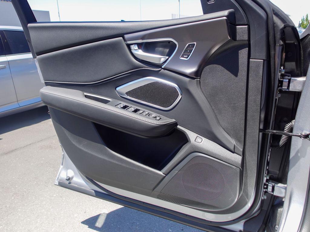 new 2026 Acura RDX car, priced at $44,300