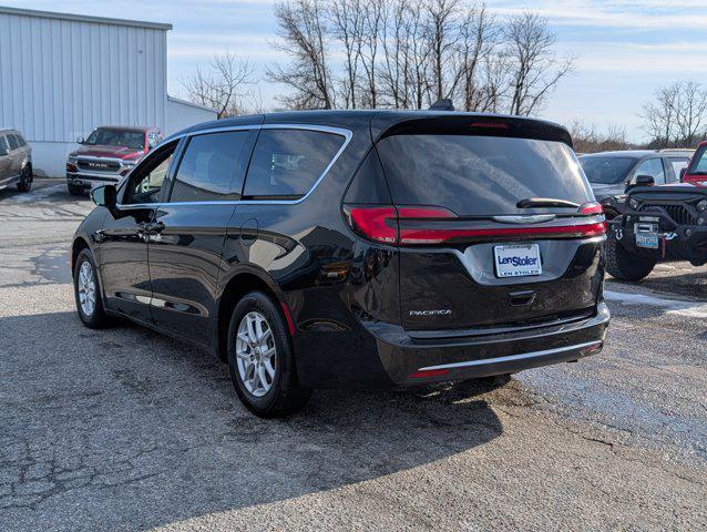 used 2025 Chrysler Pacifica car, priced at $29,500