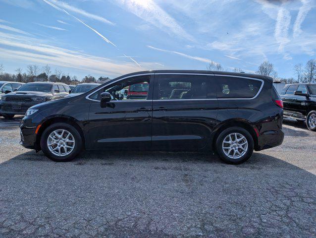 used 2025 Chrysler Pacifica car, priced at $29,500