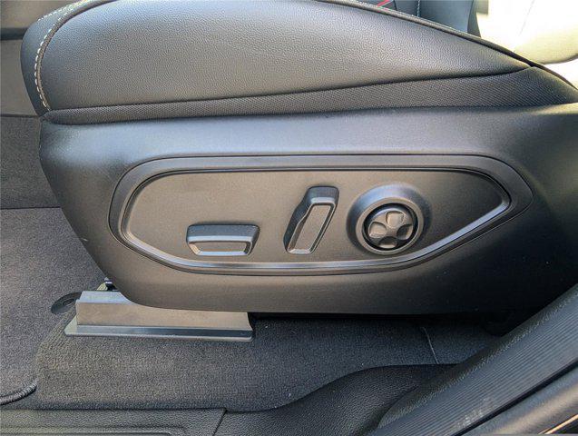 new 2025 Jeep Grand Cherokee car, priced at $43,107