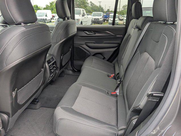 new 2025 Jeep Grand Cherokee car, priced at $34,927