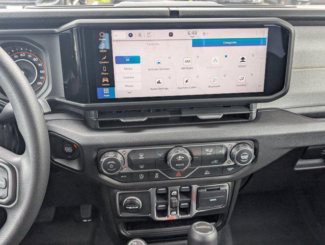 new 2026 Jeep Gladiator car, priced at $35,471
