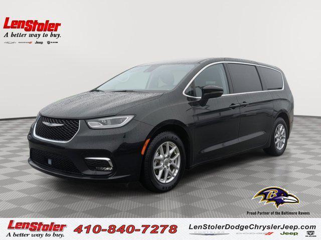 used 2023 Chrysler Pacifica car, priced at $22,000