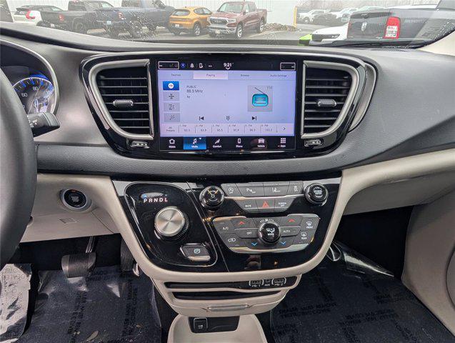 used 2023 Chrysler Pacifica car, priced at $22,000