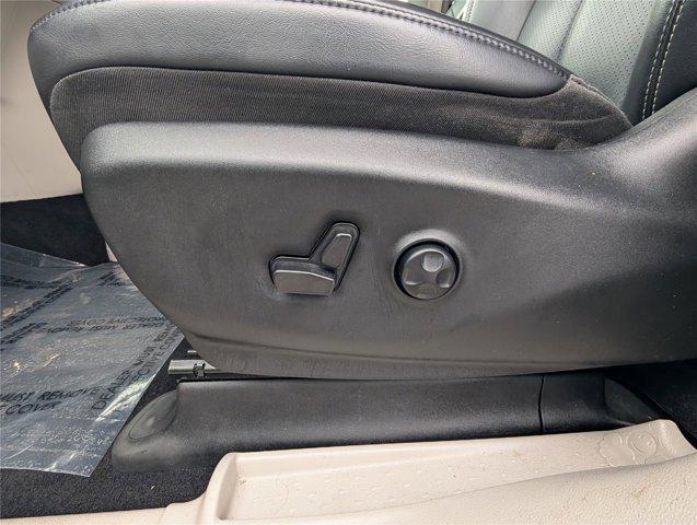 used 2023 Chrysler Pacifica car, priced at $22,000