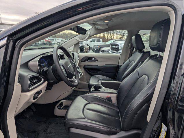 used 2024 Chrysler Pacifica car, priced at $26,000