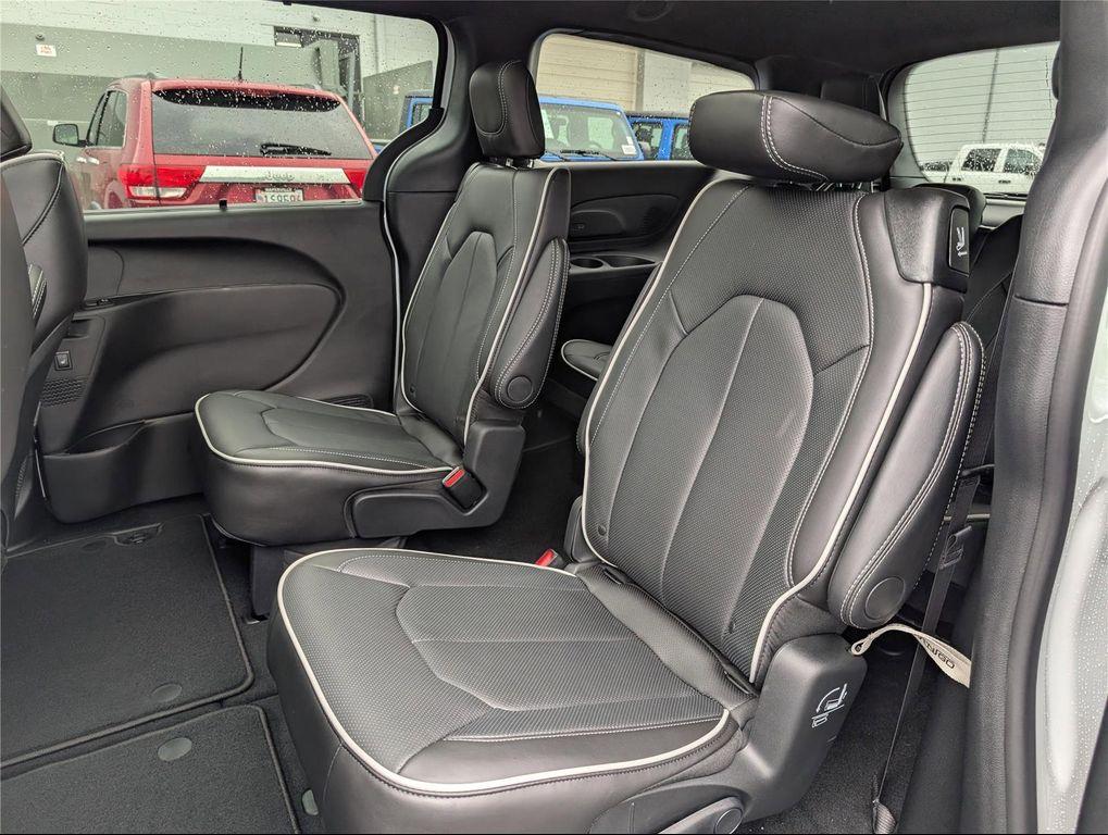 new 2027 Chrysler Pacifica car, priced at $49,613