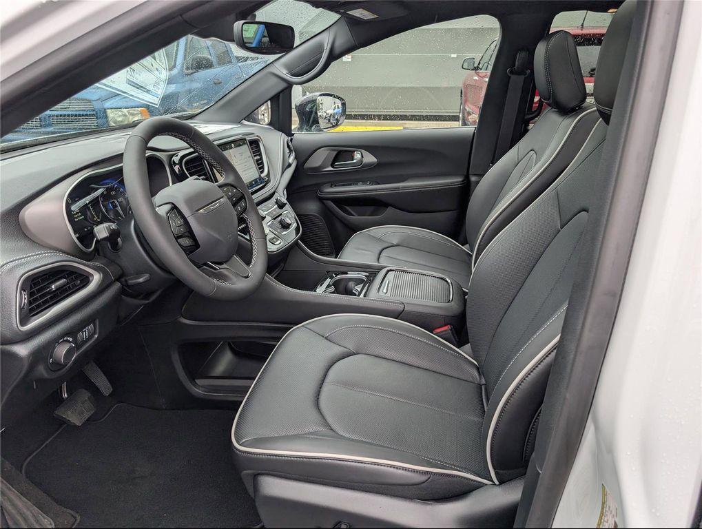 new 2027 Chrysler Pacifica car, priced at $49,613