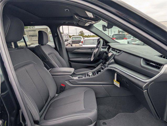 new 2025 Jeep Grand Cherokee car, priced at $32,415