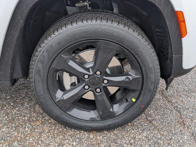 new 2026 Jeep Grand Cherokee L car, priced at $45,811