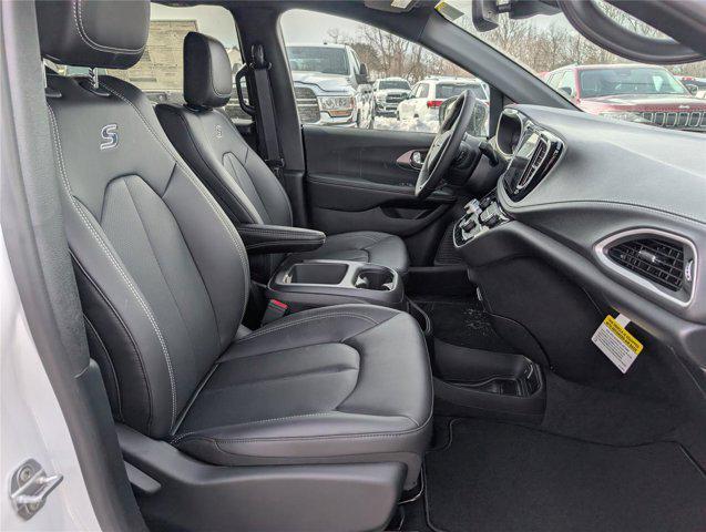 new 2026 Chrysler Pacifica car, priced at $44,576