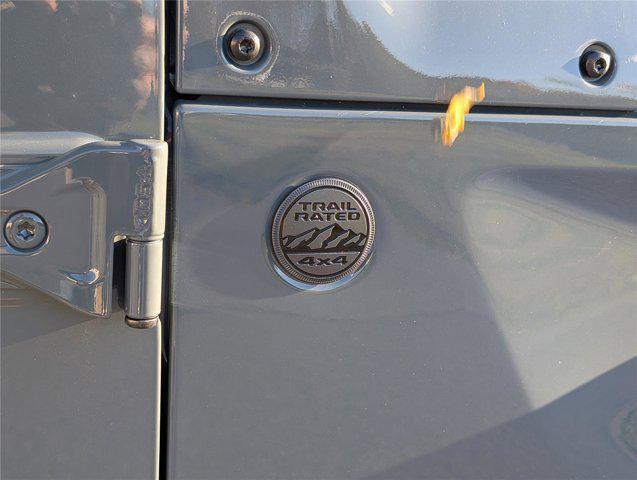 new 2025 Jeep Gladiator car, priced at $37,312