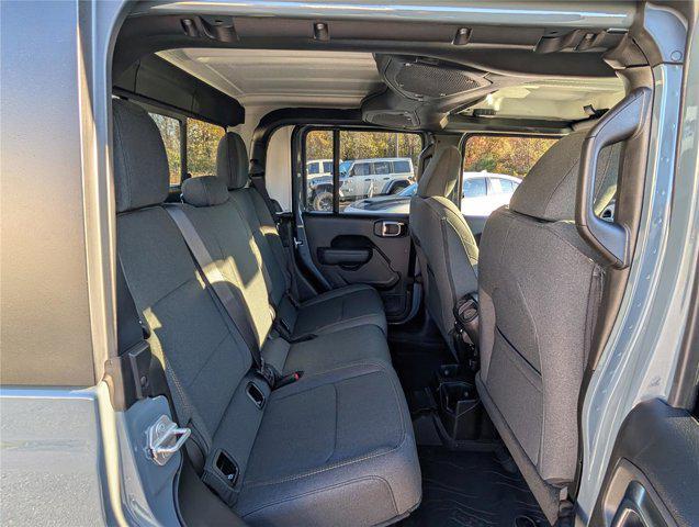 new 2025 Jeep Gladiator car, priced at $37,312