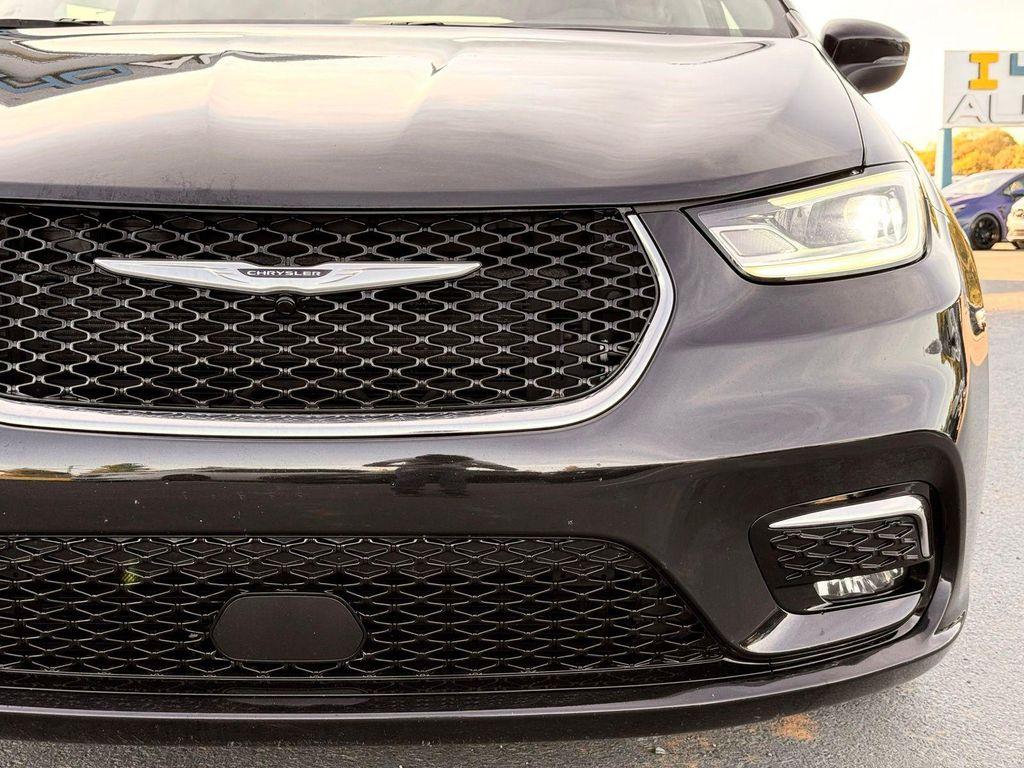used 2023 Chrysler Pacifica car, priced at $22,991