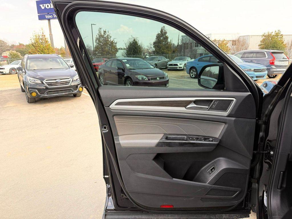 used 2021 Volkswagen Atlas car, priced at $19,991