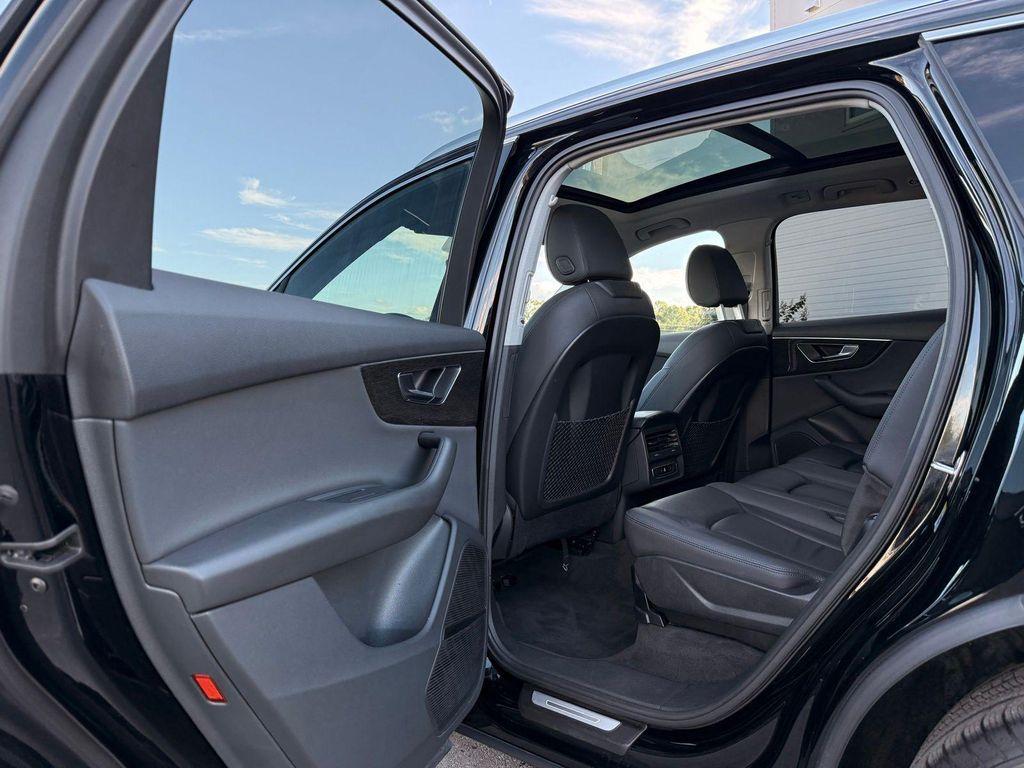 used 2021 Audi Q7 car, priced at $25,491